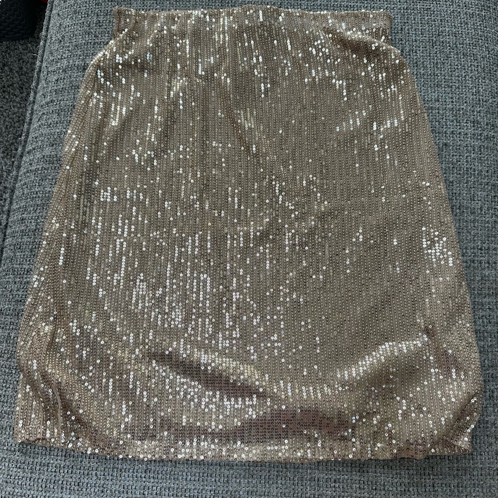 Silver Sequin Pencil Skirt for Cocktail Nights